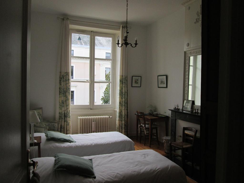 Chambre D'Hotes Marchand Angers Rum bild
